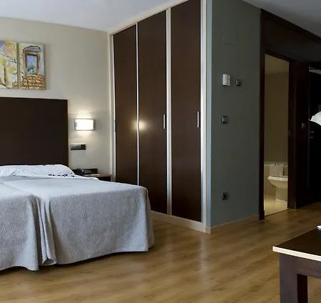 Hotell Ciudad De 3*